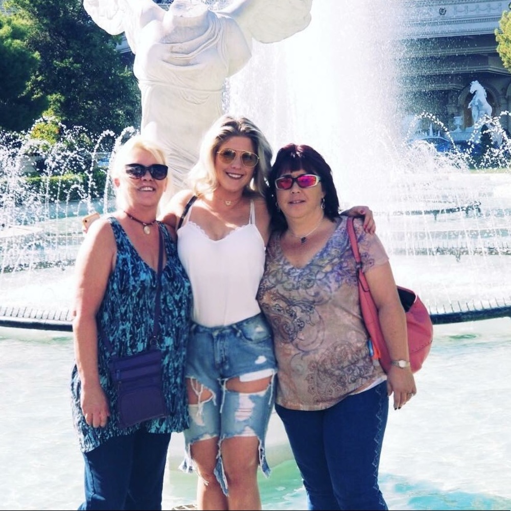 Meet your Posher, Danielle